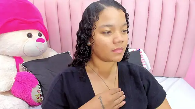 ISABELLA 020 online show from 11/29/25, 02:06