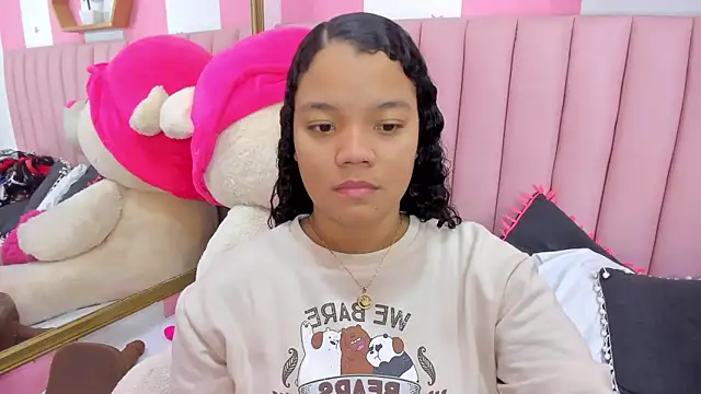 ISABELLA 020 online show from 12/16/25, 12:20