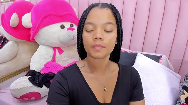 ISABELLA 020 online show from 05/29/26, 12:22