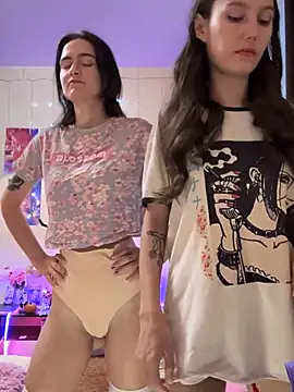 Snapshot of Heart_Ass chatting on 10/24/25, 06:23 Heart Ass online show from 10/24/25, 06:23