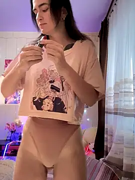 Snapshot of Heart_Ass chatting on 11/15/25, 06:28 Heart Ass online show from 11/15/25, 06:28