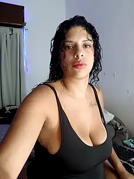 Snapshot of Shura_xxxBig chatting on 02/04/26, 01:11 Shura xxxBig online show from 02/04/26, 01:11