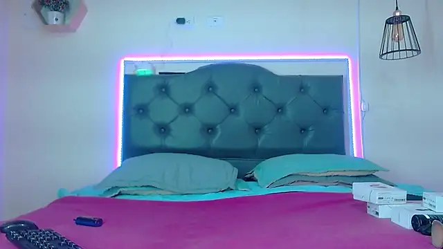 Kim clark1 online show from 10/12/25, 03:13