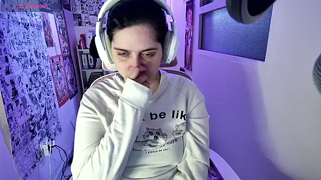 Vallolet Spencer online show from 10/18/25, 12:34