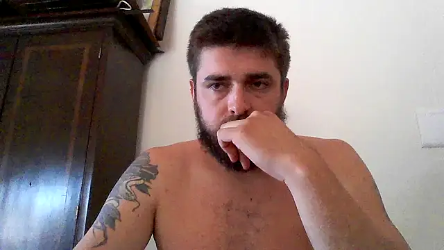 Snapshot of Dat1994 chatting on 02/06/25, 02:26 Dat1994 online show from 02/06/25, 02:26