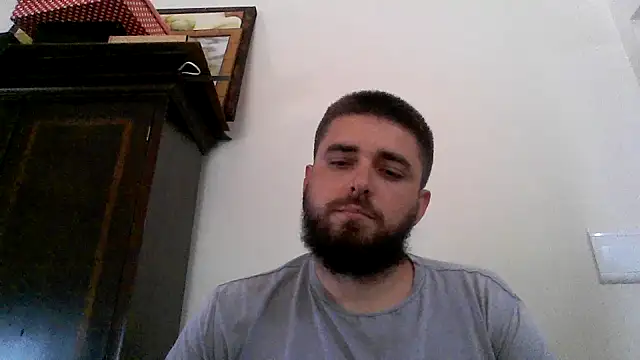 Snapshot of Dat1994 chatting on 02/20/25, 05:52 Dat1994 online show from 02/20/25, 05:52