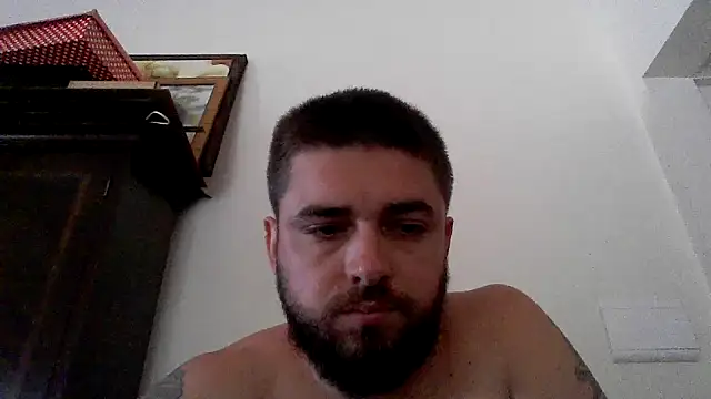 Snapshot of Dat1994 chatting on 02/25/25, 01:21 Dat1994 online show from 02/25/25, 01:21