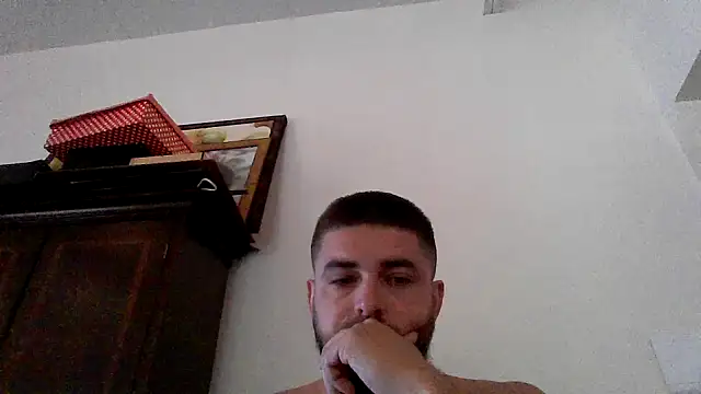 Snapshot of Dat1994 chatting on 02/12/25, 11:18 Dat1994 online show from 02/12/25, 11:18