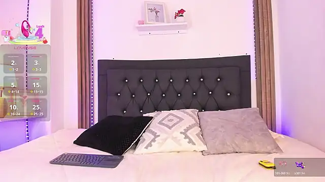 coralsmith11 online show from 03/15/26, 06:04