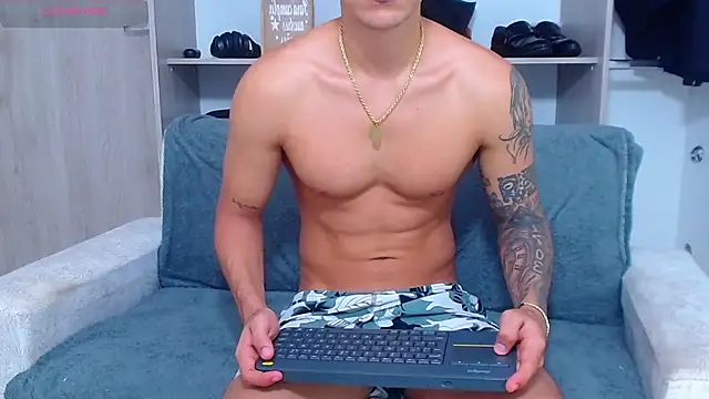 Tristan-bm online show from 09/25/25, 12:33