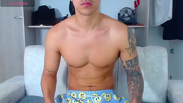 Tristan-bm online show from 11/18/25, 12:41