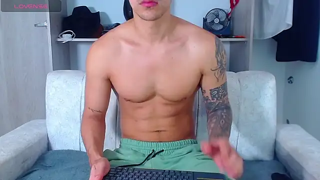 Tristan-bm online show from 11/20/25, 12:17