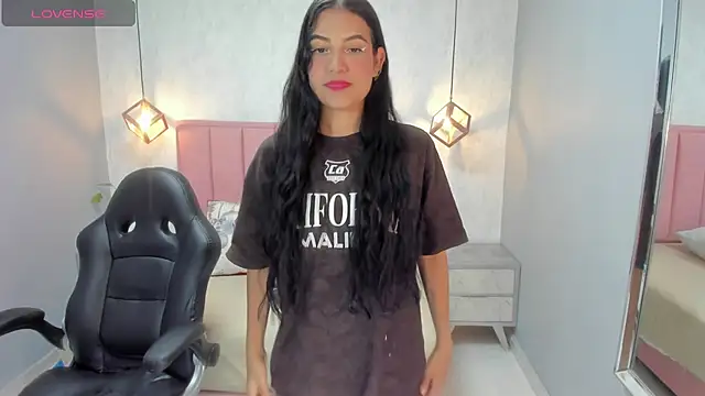 chelsyquinn online show from 12/04/25, 04:22