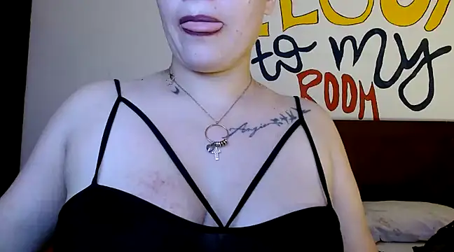 Snapshot of nathy_28latex chatting on 12/02/24, 11:02 nathy 28latex online show from 12/02/24, 11:02