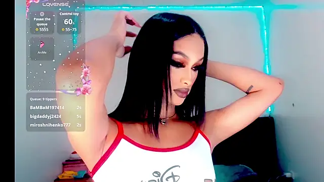  Riannagarcia  online show from 12/15/25, 10:32