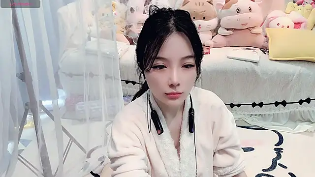 Snapshot of AKiKi711 chatting on 03/31/26, 04:47 AKiKi711 online show from 03/31/26, 04:47