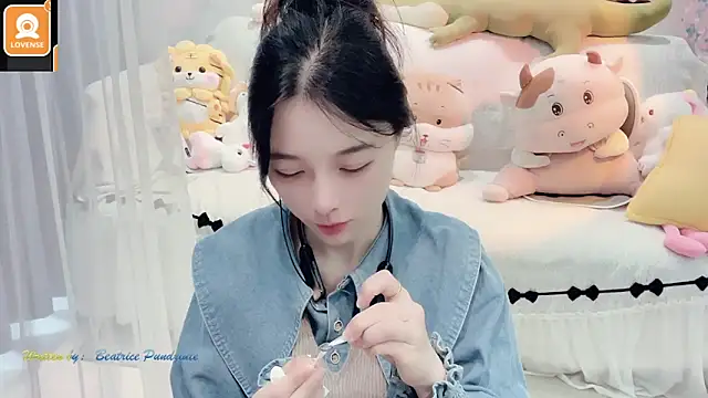 AKiKi711 online show from 10/07/25, 03:18