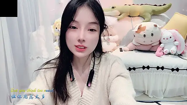 AKiKi711 online show from 10/22/25, 05:01