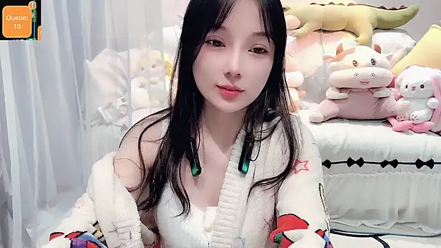 AKiKi711 online show from 10/31/25, 04:47