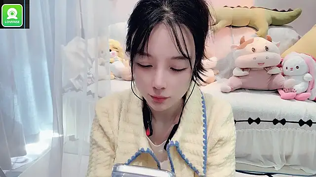 AKiKi711 online show from 11/02/25, 04:28