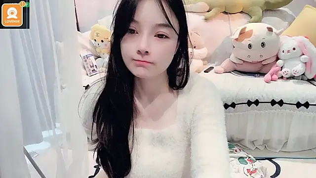 AKiKi711 online show from 10/24/25, 04:22