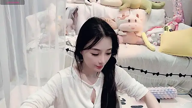 Snapshot of AKiKi711 chatting on 06/03/26, 03:17 AKiKi711 online show from 06/03/26, 03:17