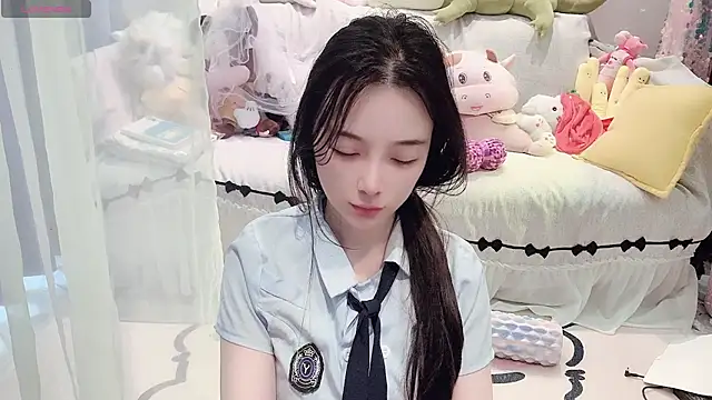 Snapshot of AKiKi711 chatting on 05/21/26, 04:54 AKiKi711 online show from 05/21/26, 04:54