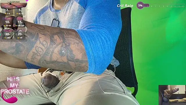 Snapshot of hot_black3 chatting on 11/16/25, 03:39 hot black3 online show from 11/16/25, 03:39