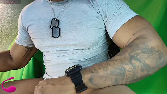 hot black3 online show from 04/12/26, 09:23