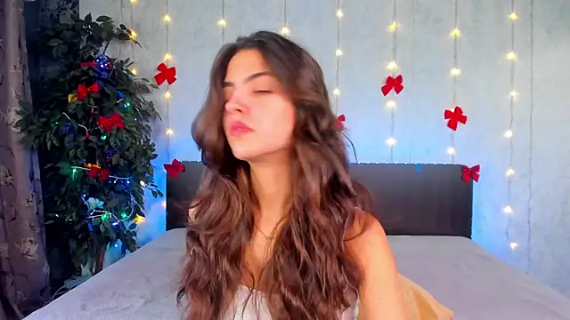 Milana Crystal  online show from 12/23/25, 08:24