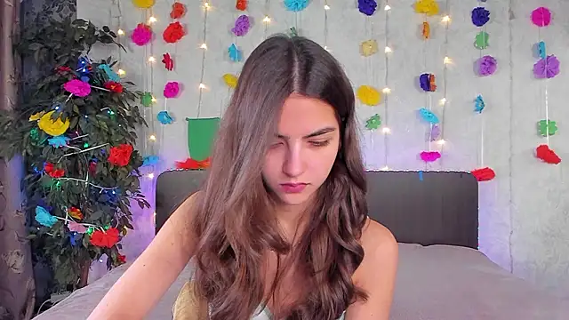 Milana Crystal  online show from 03/28/26, 08:15