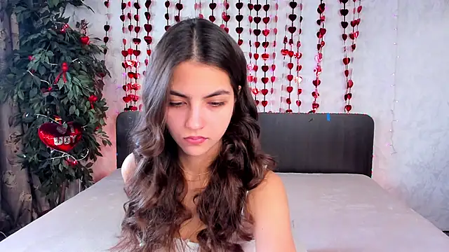 Snapshot of Milana_Crystal_ chatting on 03/05/25, 08:21 Milana Crystal online show from 03/05/25, 08:21