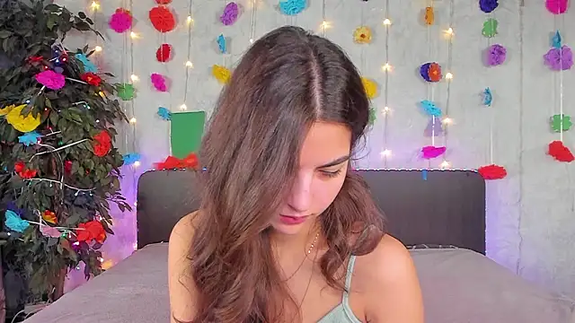 Milana Crystal  online show from 03/20/26, 08:15