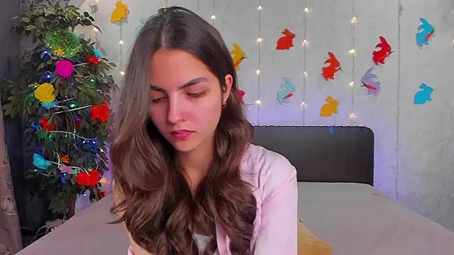 Milana Crystal  online show from 04/11/26, 07:16