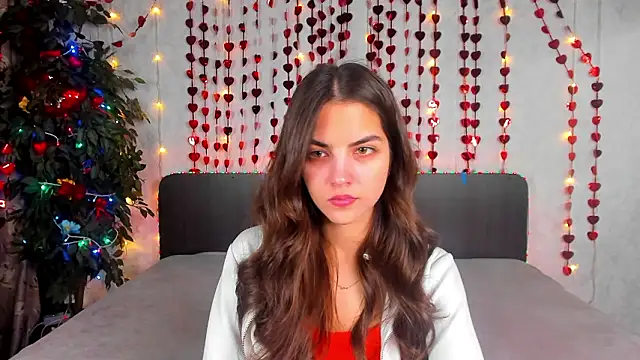 Milana Crystal  online show from 02/07/26, 08:00