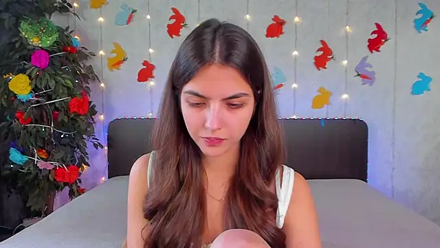 Milana Crystal  online show from 04/14/26, 12:43