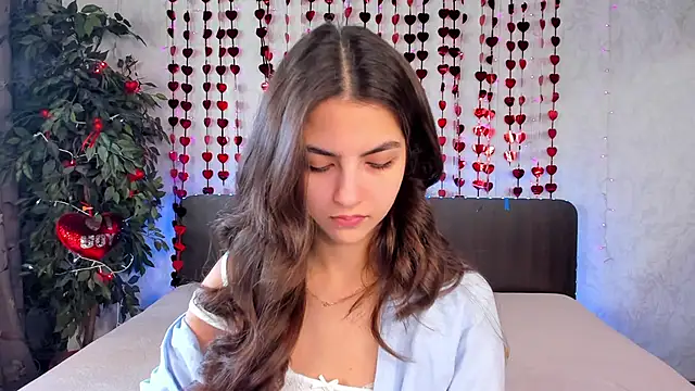 Snapshot of Milana_Crystal_ chatting on 02/11/25, 08:15 Milana Crystal online show from 02/11/25, 08:15