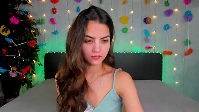 Milana Crystal  online show from 03/06/26, 08:20