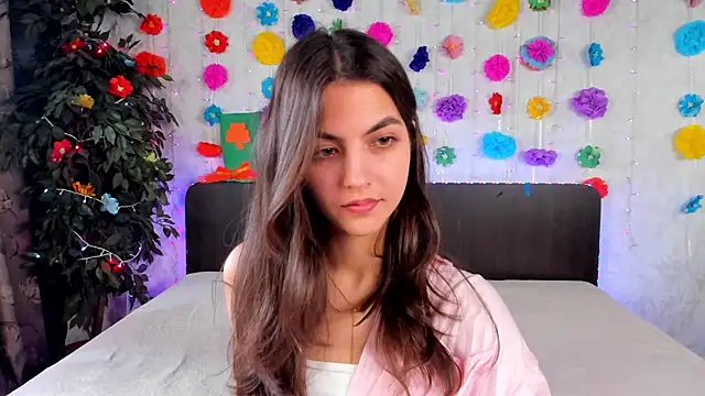 Snapshot of Milana_Crystal_ chatting on 03/18/25, 11:22 Milana Crystal online show from 03/18/25, 11:22