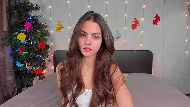 Milana Crystal  online show from 04/07/26, 12:51