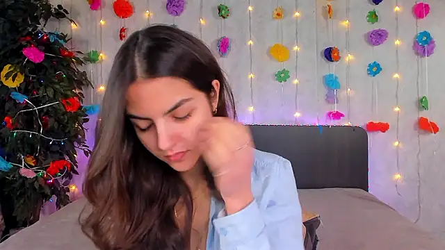 Milana Crystal  online show from 03/11/26, 08:19