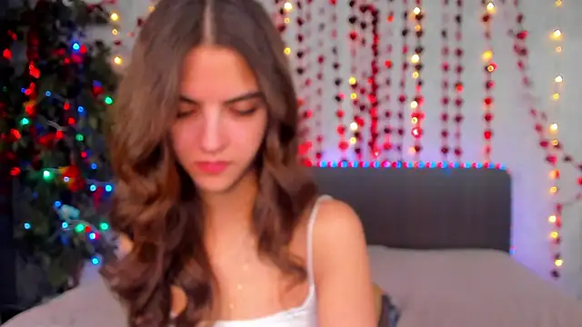 Milana Crystal  online show from 02/26/26, 08:25