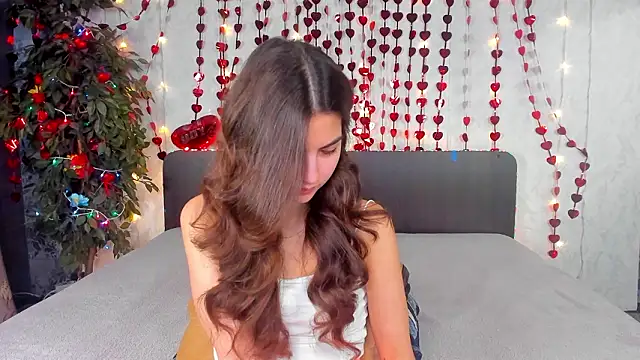 Milana Crystal  online show from 02/28/26, 08:03