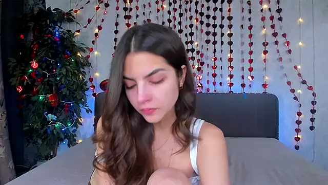 Milana Crystal  online show from 03/03/26, 08:21