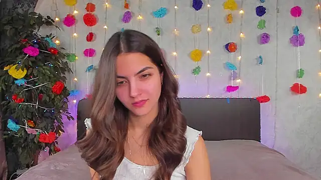 Milana Crystal  online show from 03/25/26, 08:14