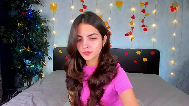 Milana Crystal  online show from 11/27/25, 08:15