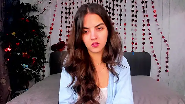 Milana Crystal  online show from 02/09/26, 08:12