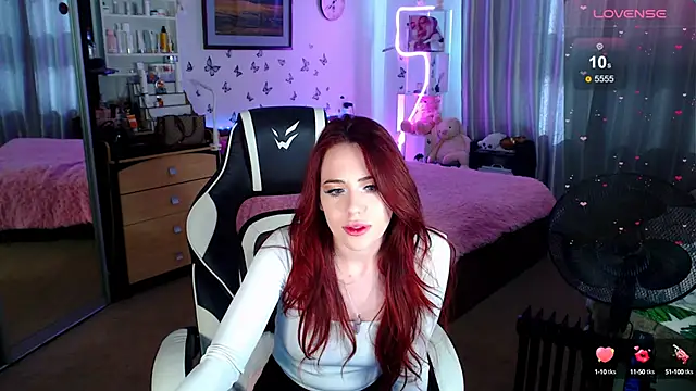 Snapshot of Sidney_blush chatting on 09/18/25, 04:59 Sidney blush online show from 09/18/25, 04:59
