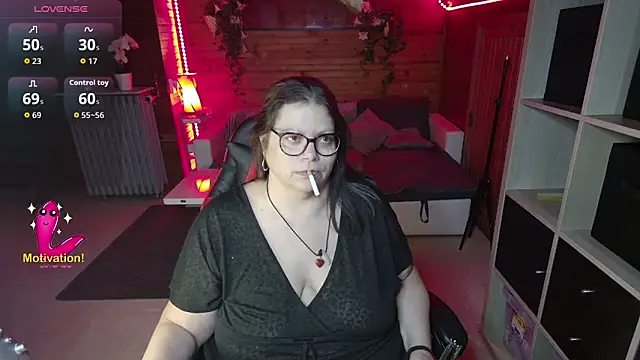 Lola-squirt online show from 03/08/26, 10:24