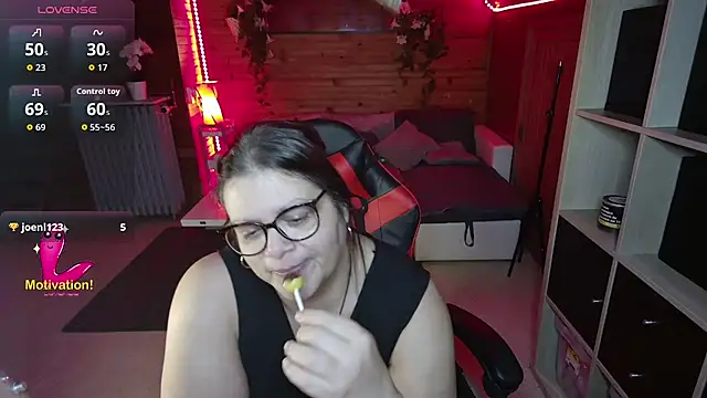 Lola-squirt online show from 03/08/26, 02:04